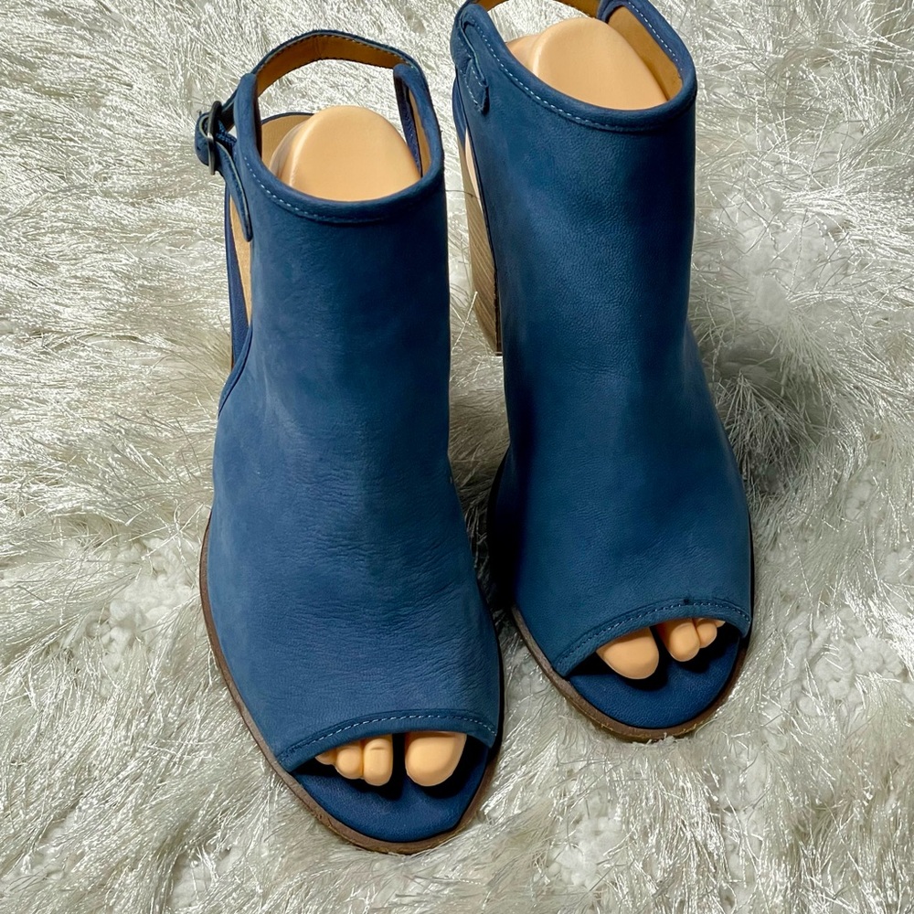 Lucky Brand Sz 9.5 Blue Open-Toe Heels